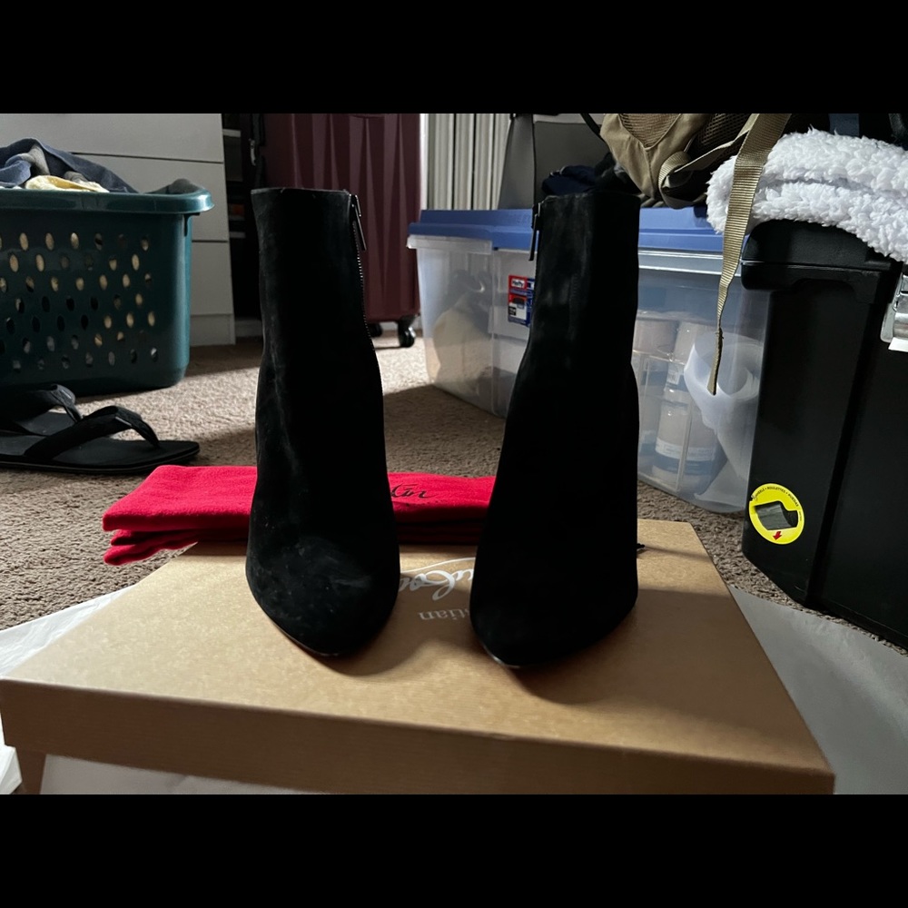 Christian Louboutin heels size 38.5 (I typically where an 8.5 for reference)